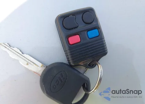 2005 Ford Mustang V6 Deluxe/V6 Premium from USA, damaged, VIN 1ZVFT80N455191229